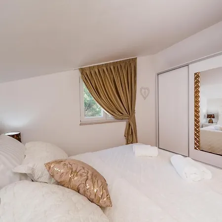 Lägenhet La Perla Trogir