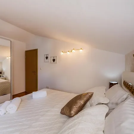 Apartment La Perla *