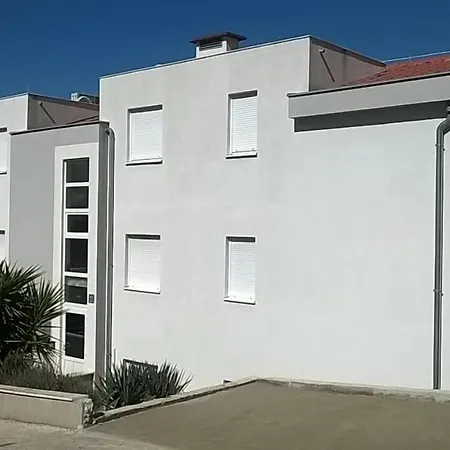 Apartment La Perla Trogir