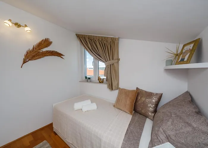 La Perla Apartament *