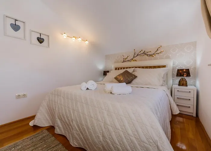 La Perla Apartment *