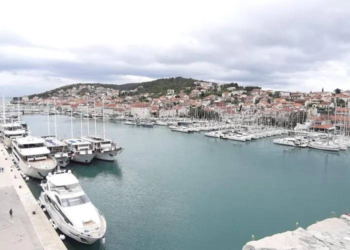 Apartment La Perla Trogir