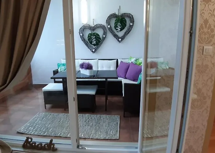 La Perla Apartment *